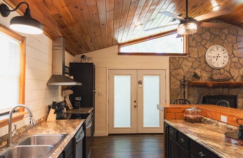 Mead Hotel | Willow Springs Marina
