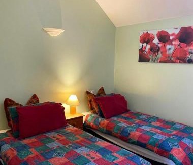 Barnby in the Willows House | Willow Tree Cottages