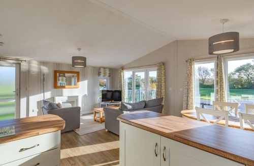 Hinton House | Willow - UKC4528