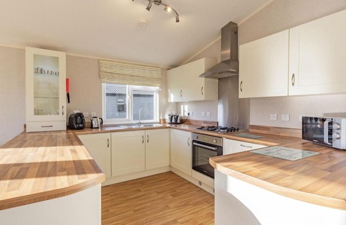 Hinton House | Willow - UKC4528