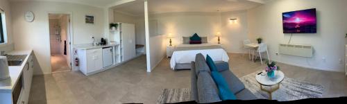 Foxton Beach House | Willows on Wylie