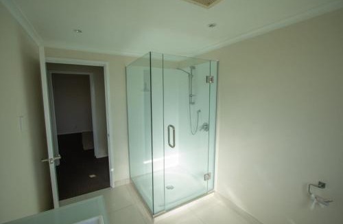 Bell Block Apartment | Wills On The Water Beachfront Apartment