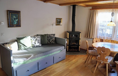 Vals Apartment | Willys Vals - Cozy chalet apartment on the Vals Rhine.