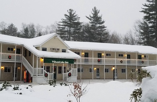 Dryden Apartment | Wilson Lake Inn Lakefront Getaway w/Kayaks & Canoe, Porch & Lake Views, Maine