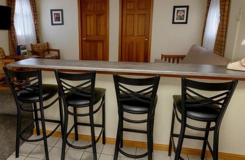 Dryden Hotel | Wilson Lake Inn