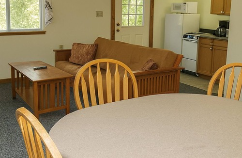 Dryden Hotel | Wilson Lake Inn