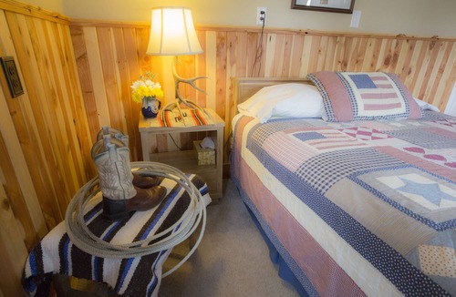 Fossil Bed & Breakfast | Wilson Ranches Retreat