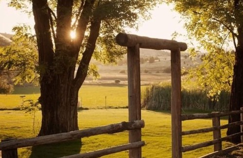 Fossil Bed & Breakfast | Wilson Ranches Retreat