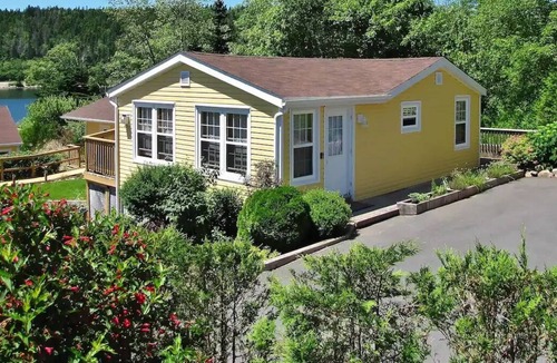 Boutiliers Point Cottage | Wilson's Coastal Club - C2