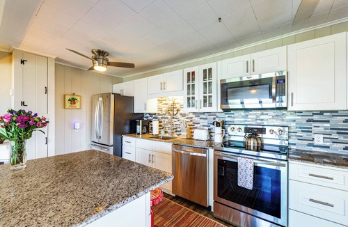 Wilson House | 'Wilson Waterfront Getaway' Near Hikes & Wineries!