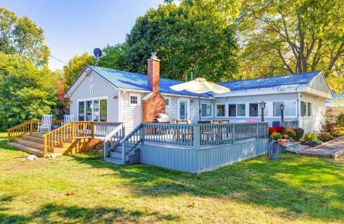 Wilson House | 'Wilson Waterfront Getaway' Near Hikes & Wineries!
