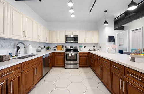 Wilton Manors Apartment | Wilton River Suites (Adults Only)