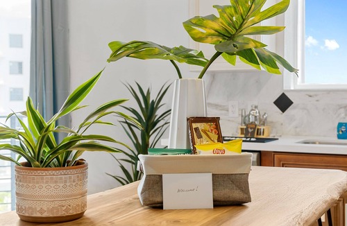 Wilton Manors Apartment | Wilton River Suites (Adults Only)