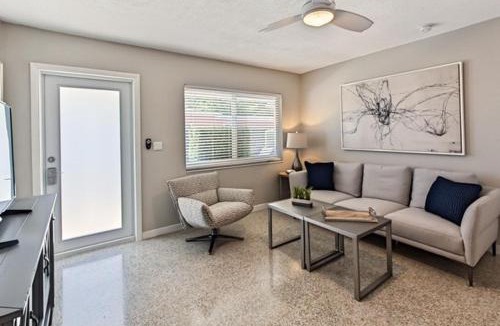 Wilton Manors Apartment | Wiltonplex B