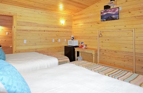 Wimberley Apartment | Wimberley Log Cabins Resort and Suites- Unit 8