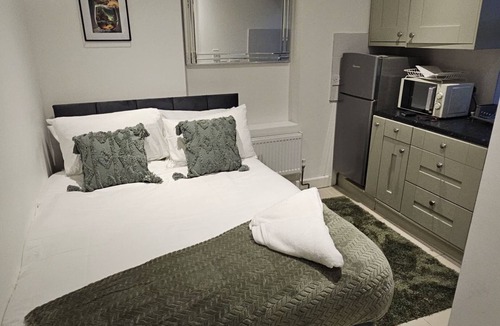 Wimbledon Park Apartment | Wimbledon | Room | Ensuite