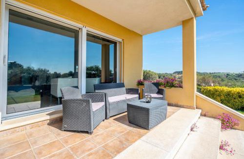 Canovelles House | Winahost Casa familiar con piscina