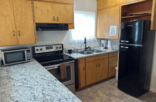 Winchester Bay Hotel | Winchester Bay Inn