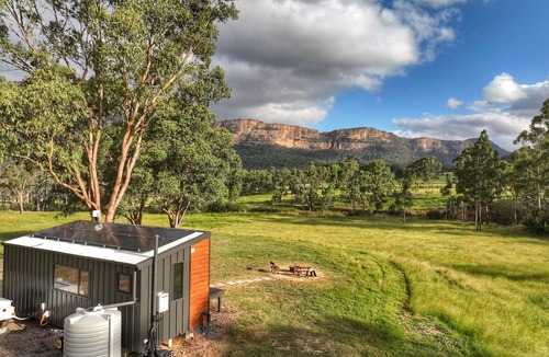 Wolgan Valley Apartment | Winchester Tiny House - Quiet with beautiful scenery.