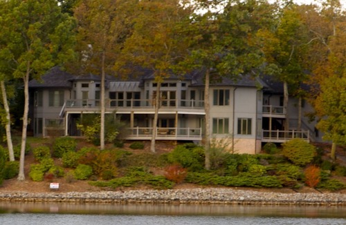 Huddleston House | Wind Family Estate-7000sq feet with 7 flex rooms!