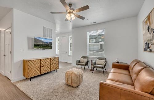 Utah County House | Wind Farm Estates by CDH