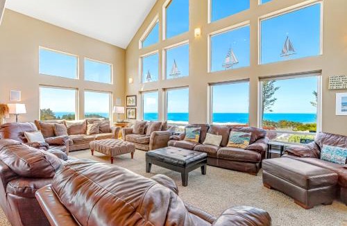 Cloverdale House | Wind 'N Sails
