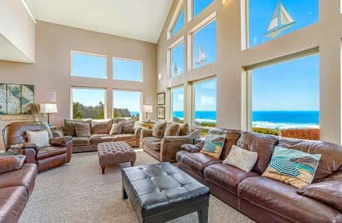 Cloverdale House | Wind 'N Sails