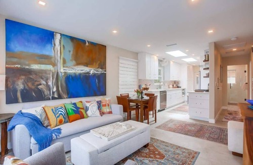 Beach Barber Tract Cottage | Windansea Beach House - beautifully updated 2BD