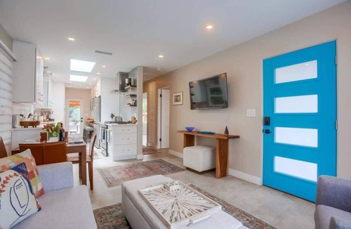 Beach Barber Tract Cottage | Windansea Beach House - beautifully updated 2BD