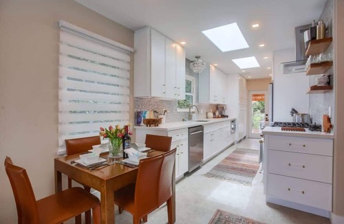 Beach Barber Tract Cottage | Windansea Beach House - beautifully updated 2BD