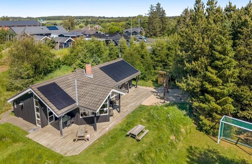 Hirtshals House | "Winder" - 1.3km from the sea by Interhome