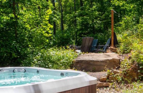 Sainte-Beatrix Ski Chalet | Windermere UK Inspired Thermal Escape SPA SAUNA