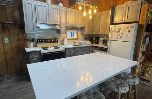 Windham Cabin | Windham Pines Lodge & Hot Tub
