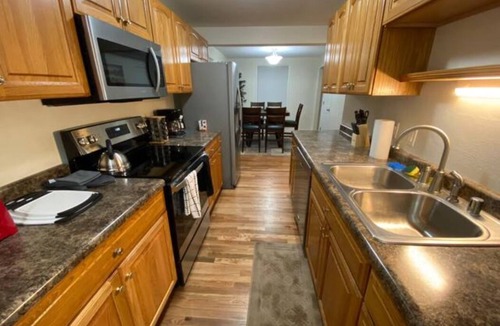 Racine House | Windjammer! Pro Cleaned, Self Check In Sleeps 8