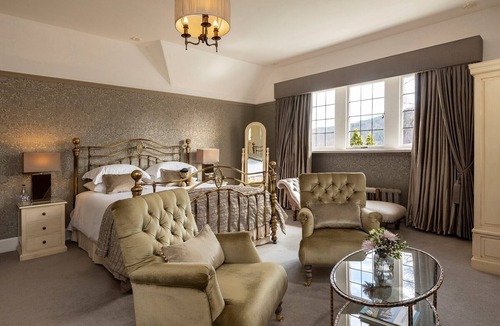 Walkerburn House | Windlestraw