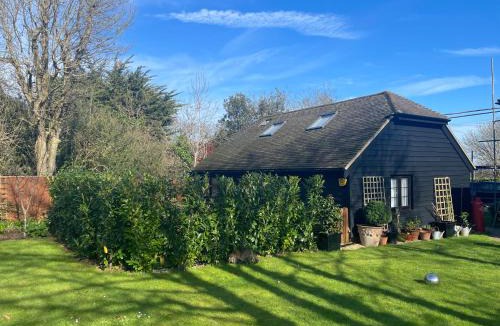 Worthing House | Windmill Cottage