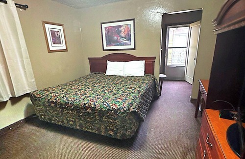 Lynden Hotel | Windmill Inn Lynden