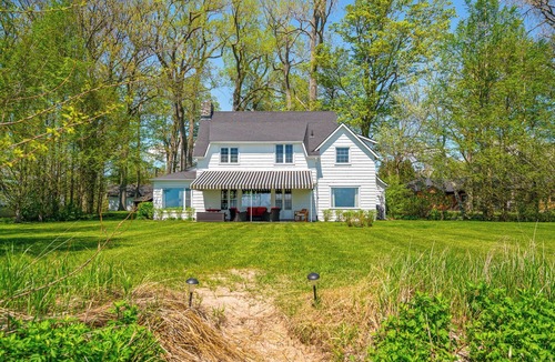 Fort Erie House | Windmill Point Place