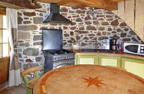 Gommenec'h House | Windmill Stay near Goelo Coast Beaches