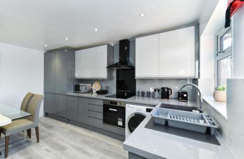 Mansfield Villa | Windmill Villa