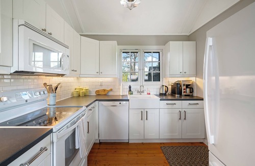 Fort Erie Cottage | Windpoint Cottage