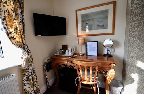 Broadway Bed & Breakfast | Windrush House