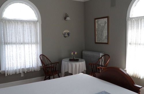 Off Broadway Bed & Breakfast | Windsome Bed & Breakfast