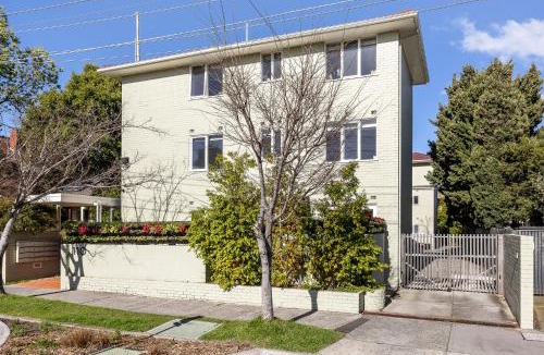 St Kilda Apartment | Windsor Apartments by Urban Rest