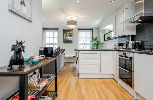 Windsor City Centre Apartment | Windsor Cosy Stay 2BR : Spring Special Discount