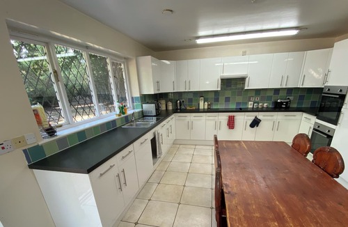 Fifield House | Windsor Cottages a minute away from Thames and Bray studios