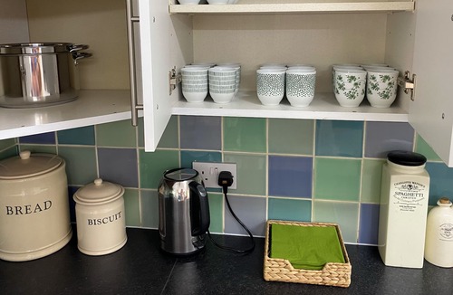 Fifield House | Windsor Cottages a minute away from Thames and Bray studios