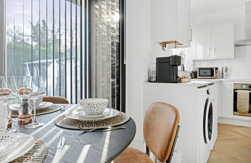 Iverley House | Windsor House Classy/Modern & close to town