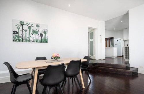 Windsor House | Windsor Nightlife Retreat