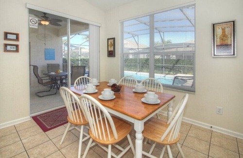Windsor Palms House | WINDSOR PALMS - IMMACULATE 4/3 POOL HOME NEAR CLUBHOUSE